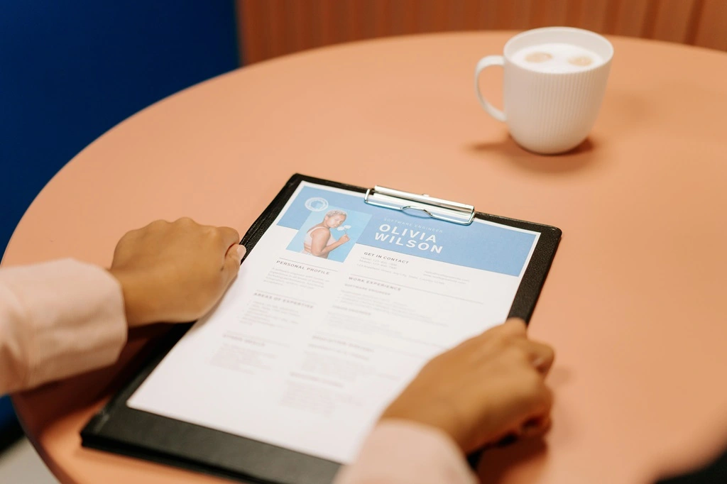 Contract Staffing Recruitment Agency Presenting a Resume